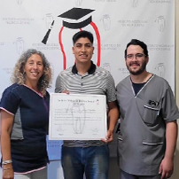 Profesores y alumno recibido